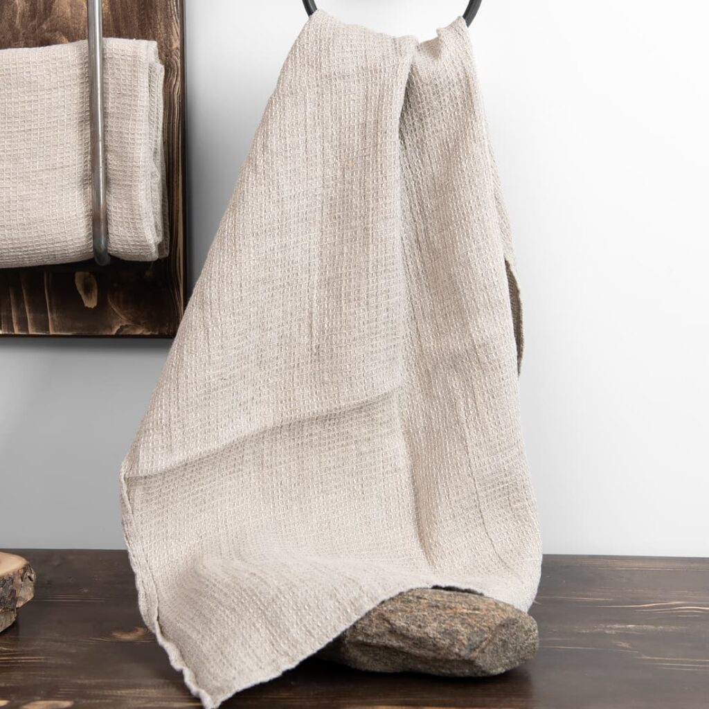 PURO Saunakilt naturgrau 2 Linen natural towel in several sizes.