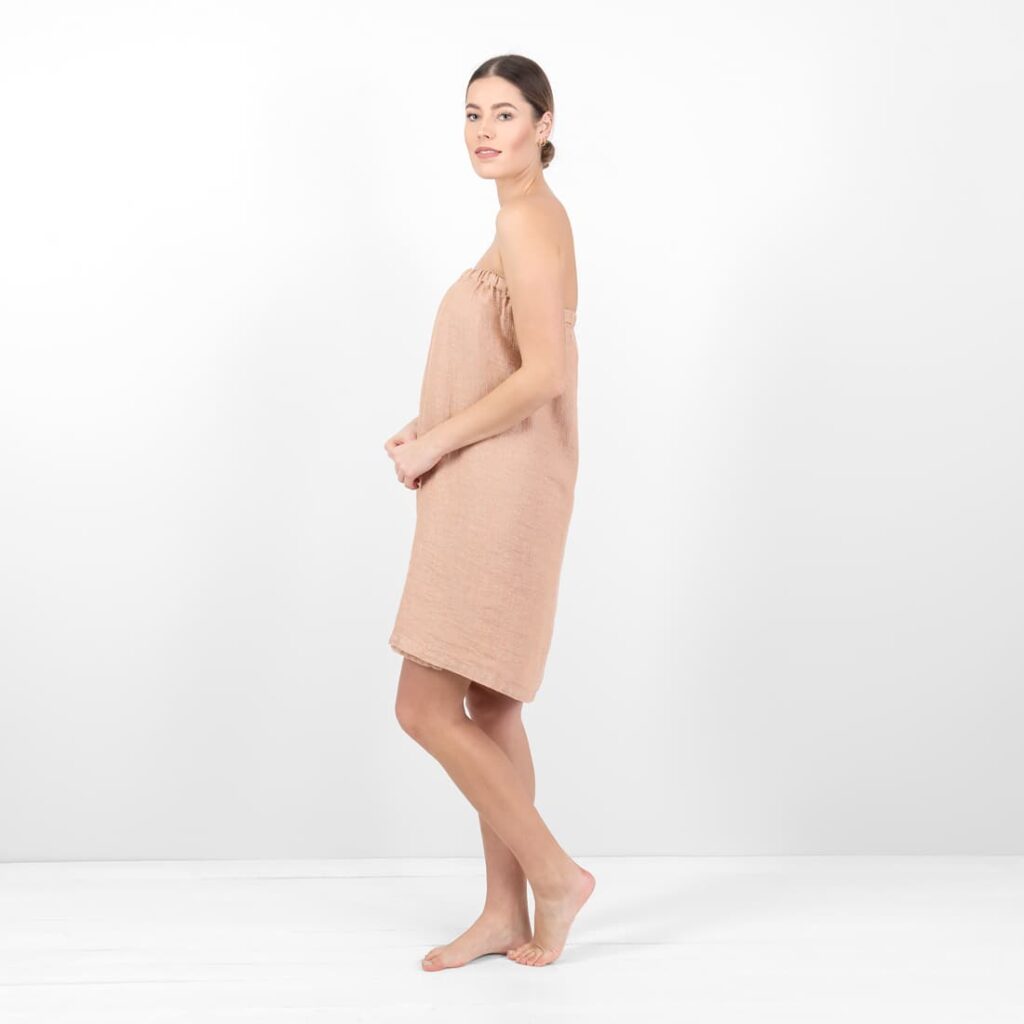 PURO Saunakilt hellbraun meliert 2 linen powder brown wrap towel from side