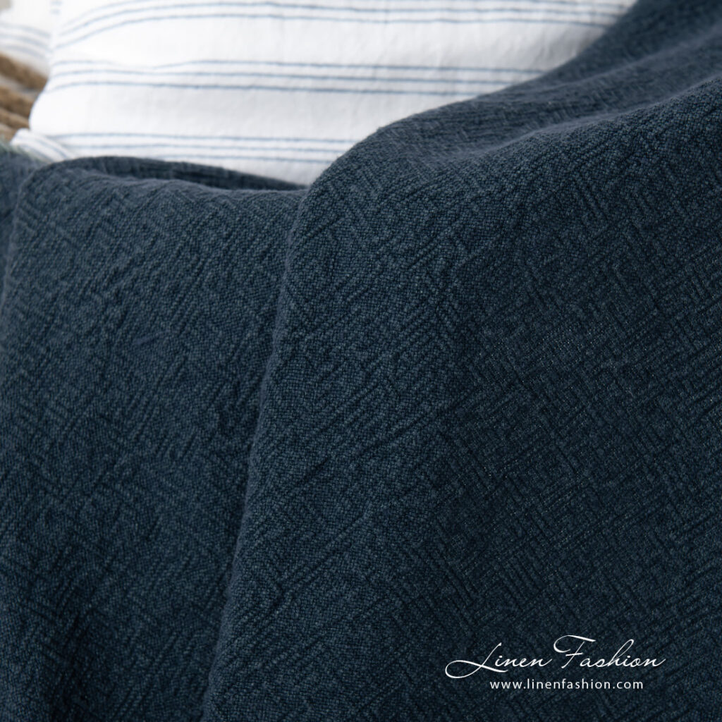 MAMBA Plaid dunkelblau 3 linen navy blanket, washed.