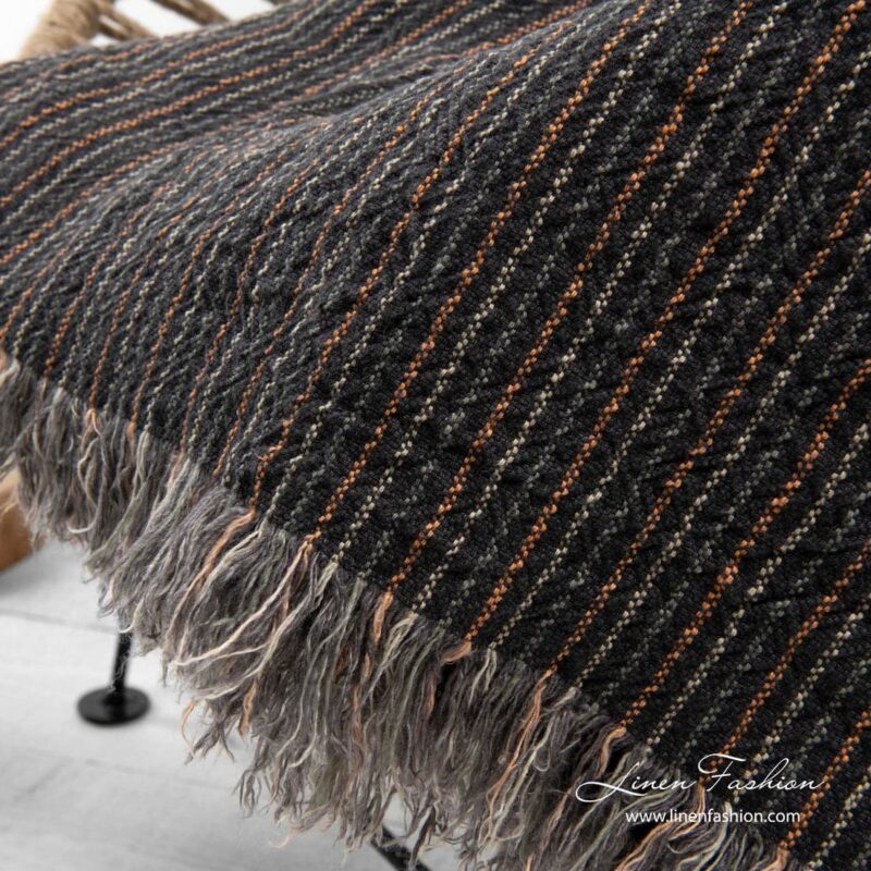 Linen grey blanket, ada.