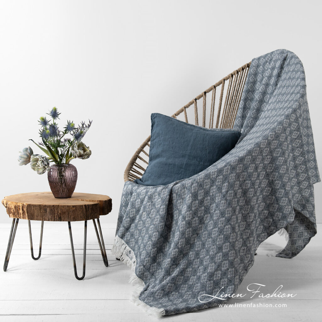 ALABAMA Plaid grau 1 linen blanket with rhombus.