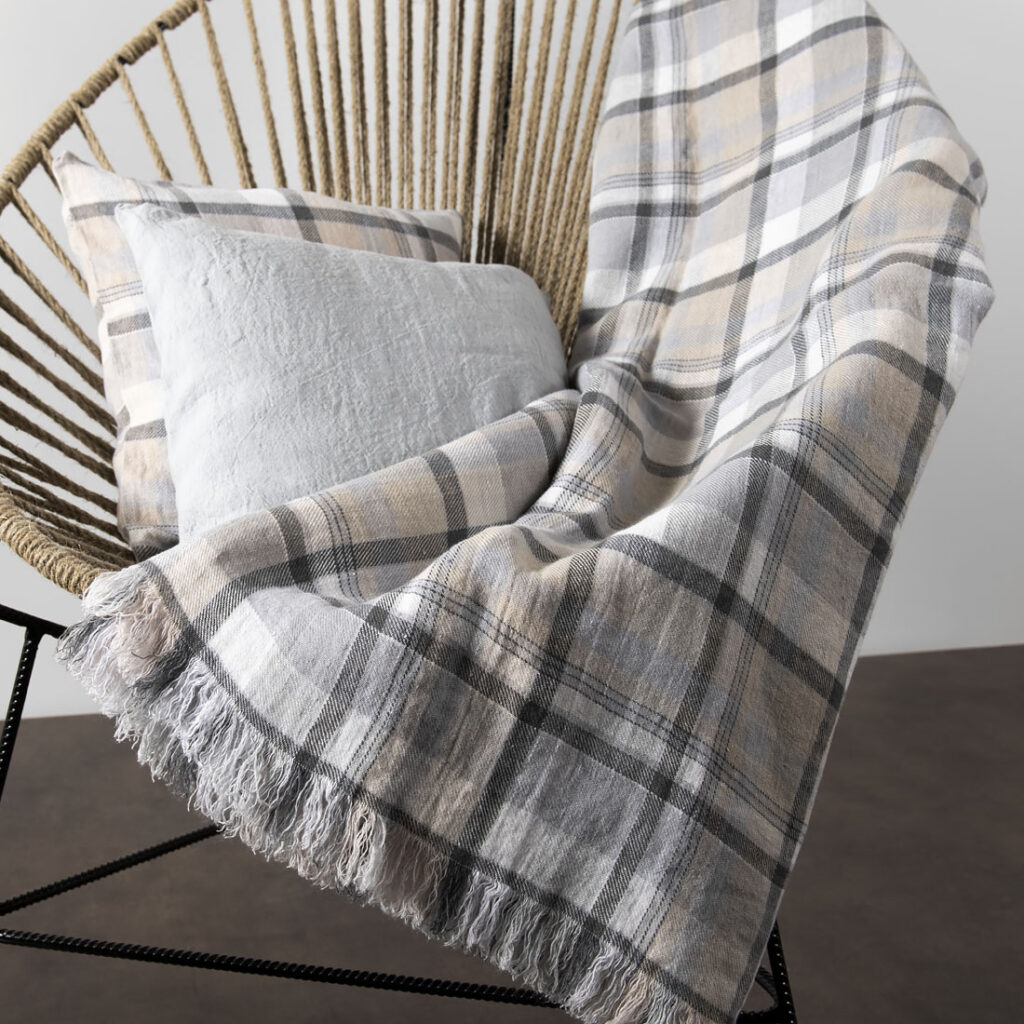 JARA Plaid grau 2 JARA grey linen blanket in checks