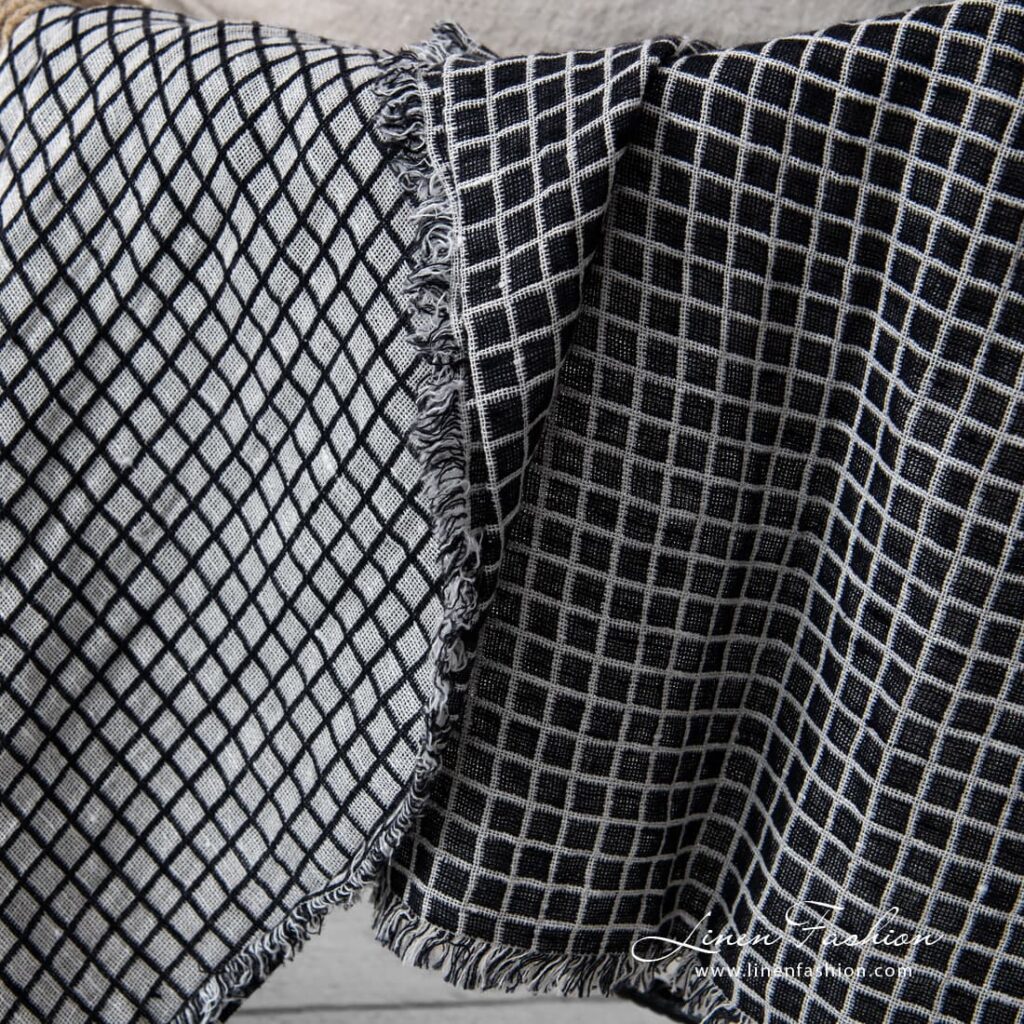 KUBA Plaid schwarz 3 Double sided black linen cotton blanket with fringes