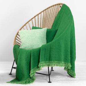 FOREST Plaid grün 12 linen green throw with cushions.