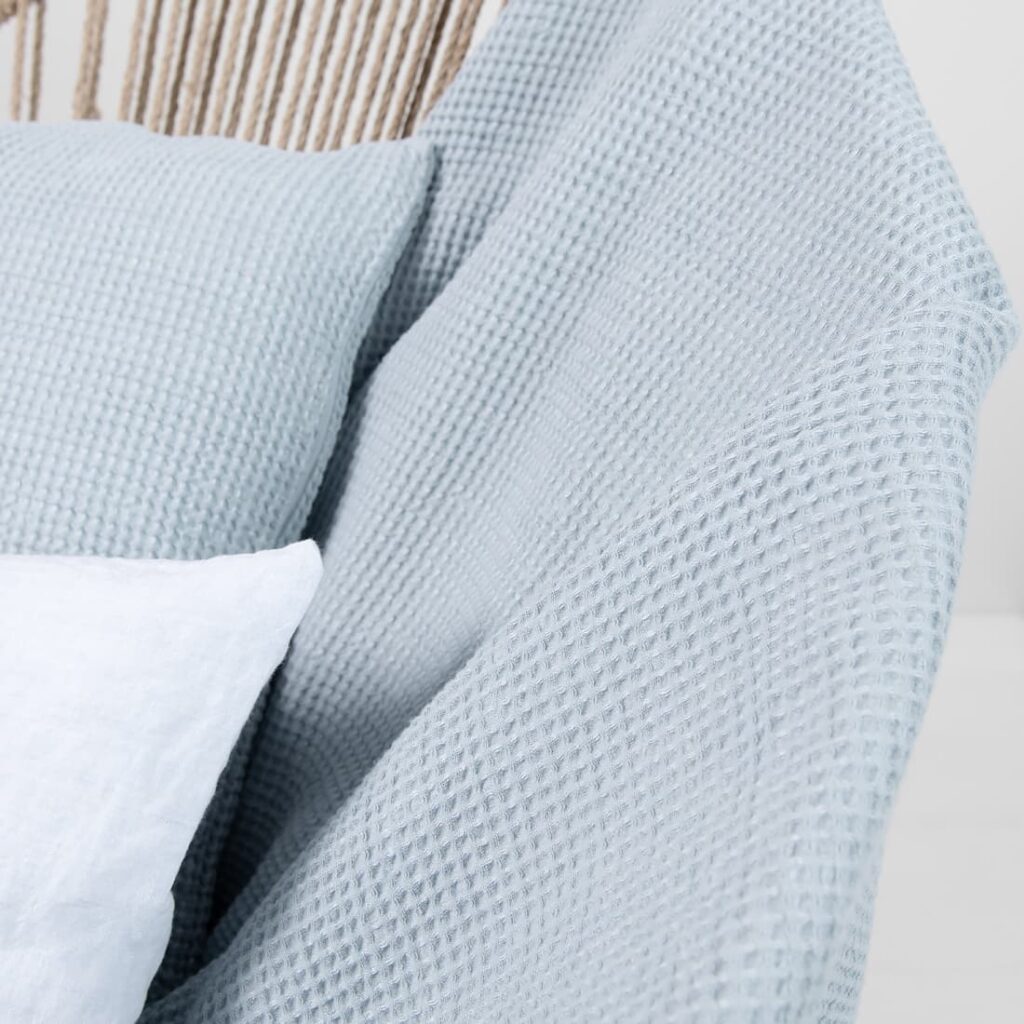 BINGO Plaid eisblau 3 Linen cotton throw ice blue, washed.