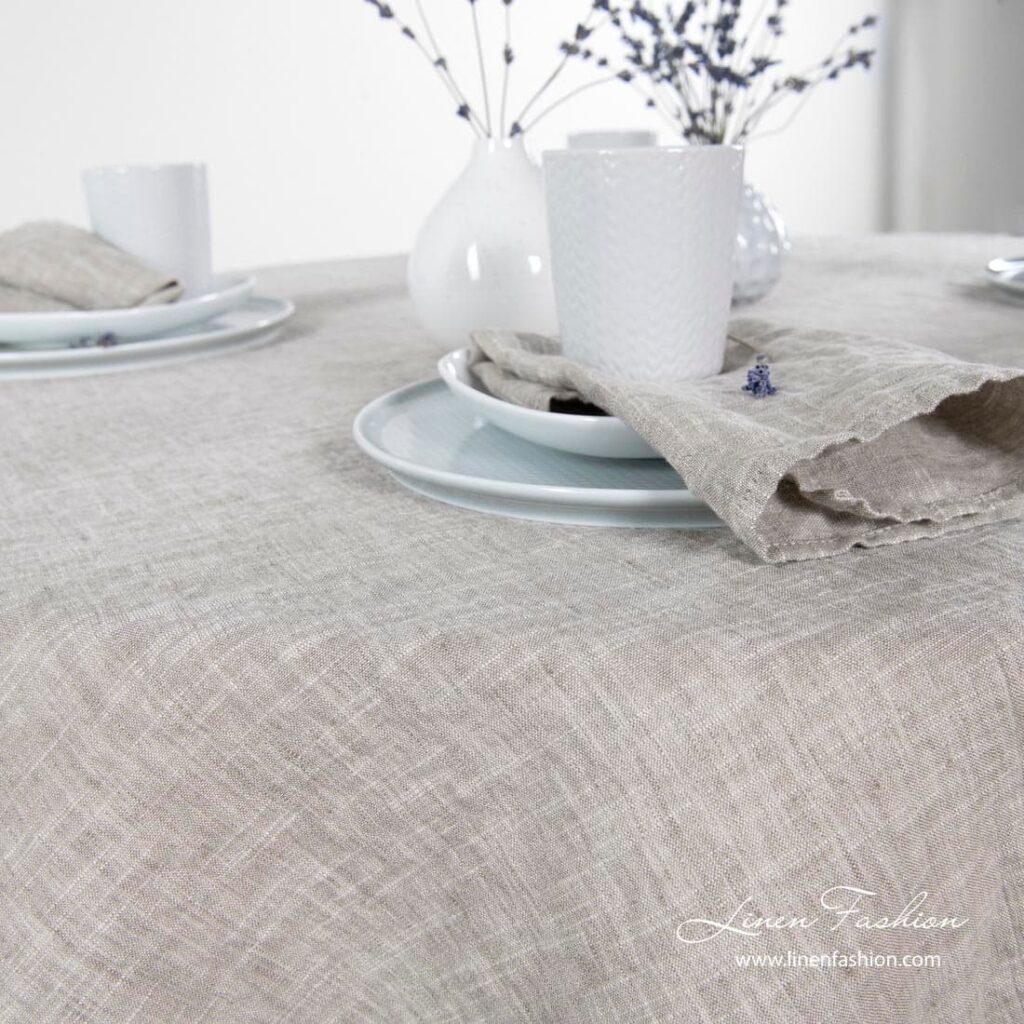 ASTRA Tischdecke runde hellgraue 3 Linen-cotton round tablecloth in light grey.