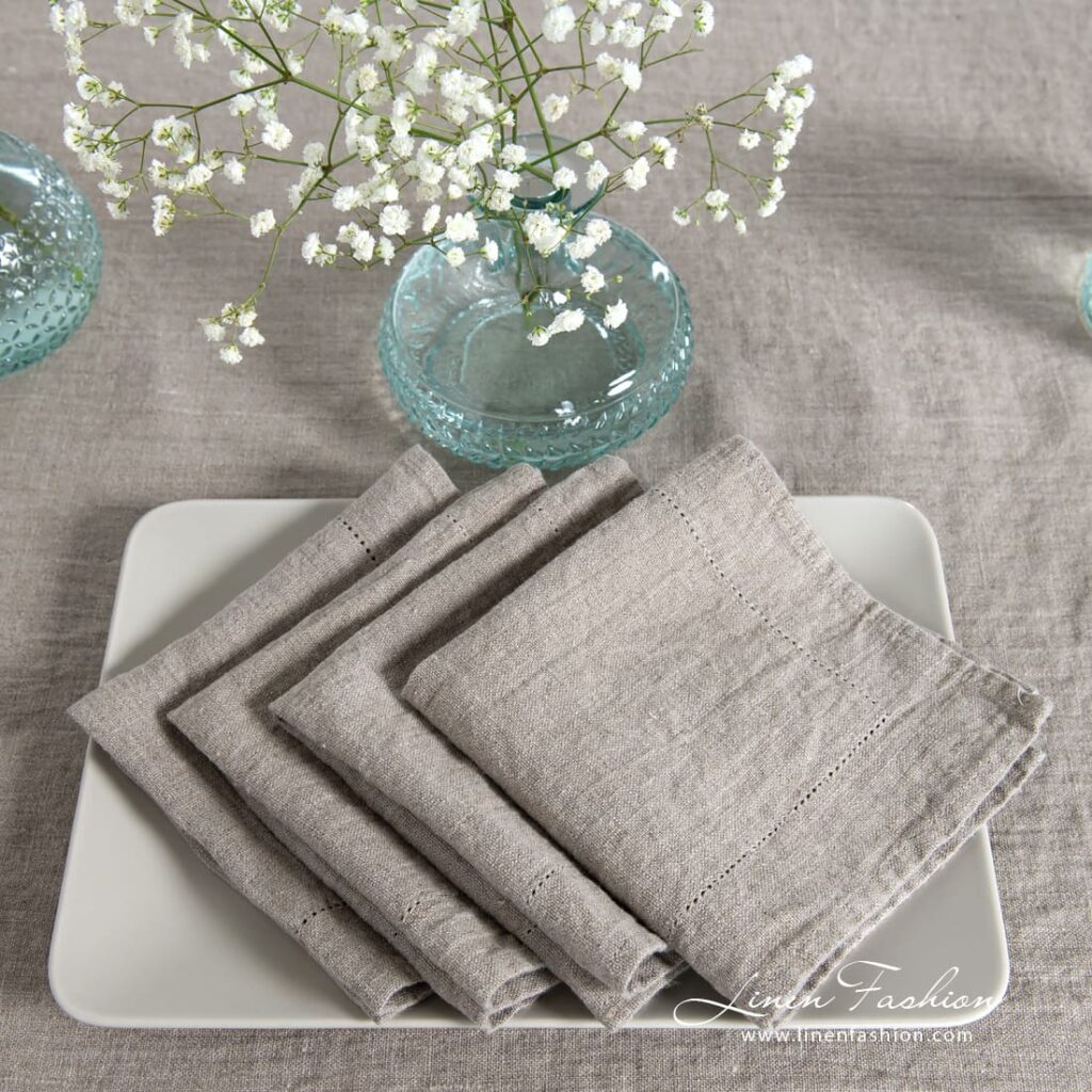 NARA Serviette naturgrau 2 NARA grey linen napkin with folded hemstitch borders