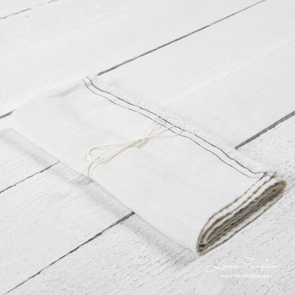 Küchentuch 10 1 White kitchen towel with fringe