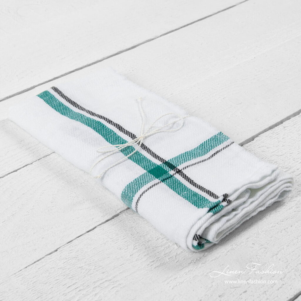 Küchentuch 7 1 Washed white kitchen towel, green checks