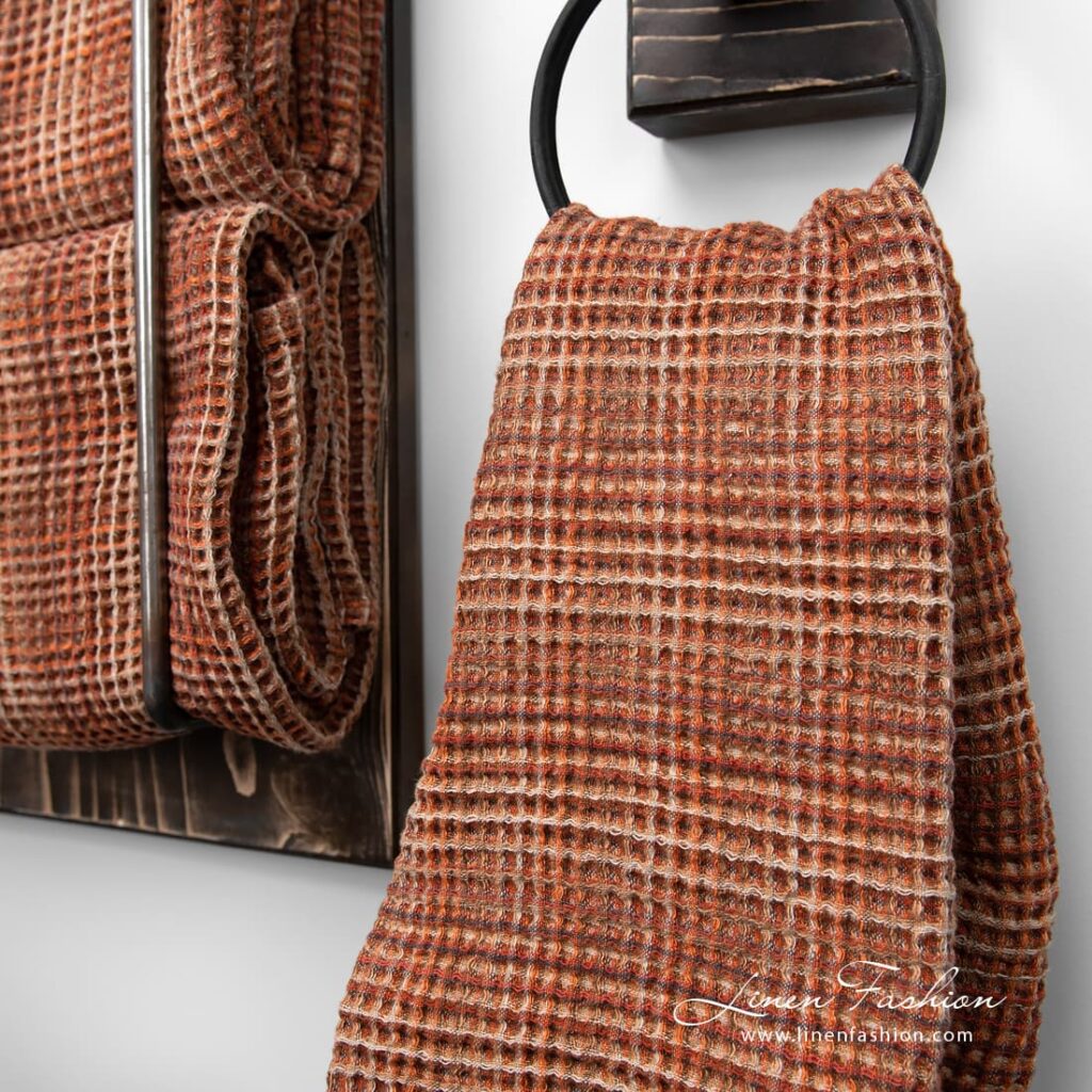 BINGO braunes Handtücherset 3 Brown linen bath towel in "waffle" pattern