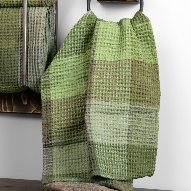 linen bath towels green, big checks.
