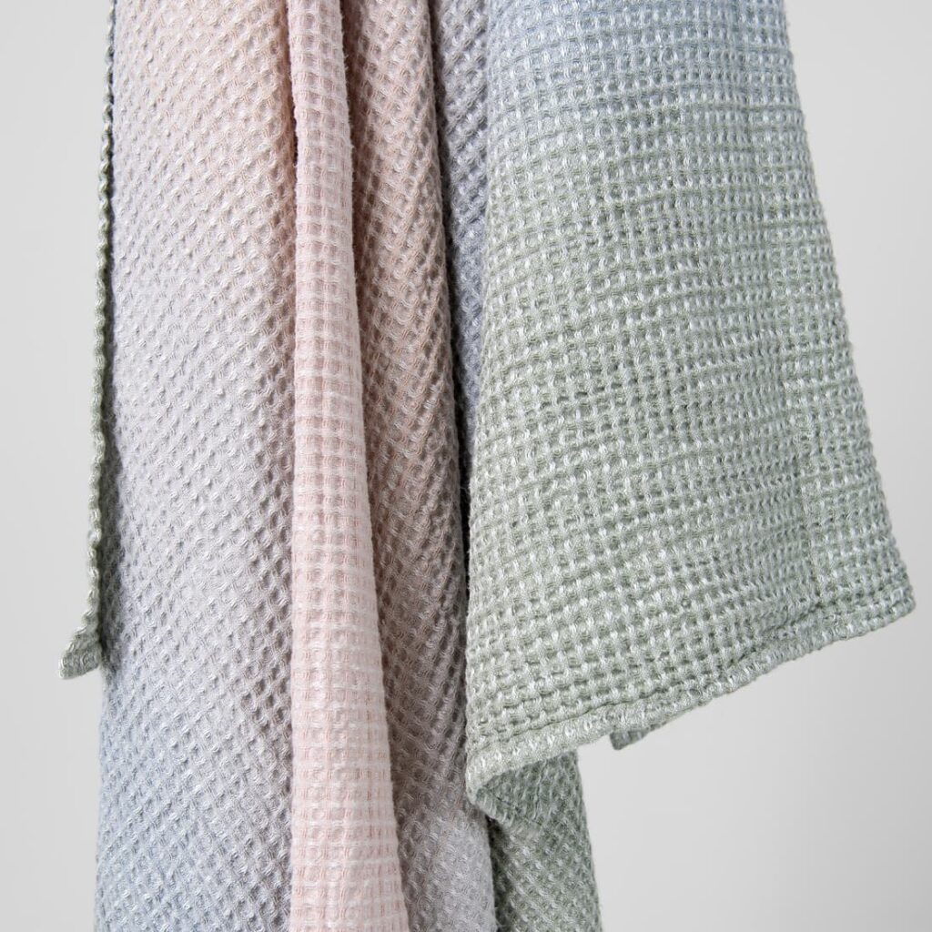 VITO Handtuch rosa-grau 4 Pink grey cotton-hemp bath towel, waffle weave