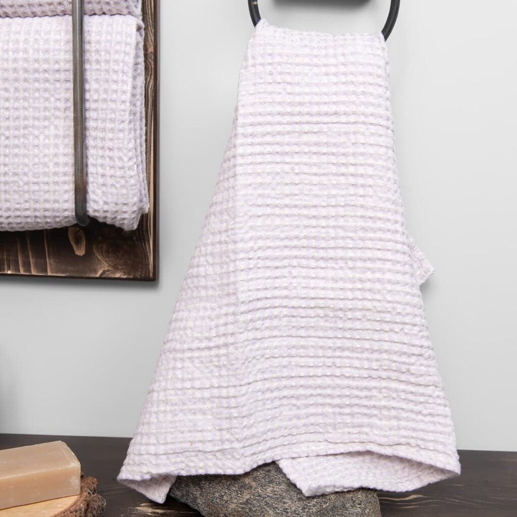 BINGO Handtuch helllila 2 linen cotton light lilac towel, washed