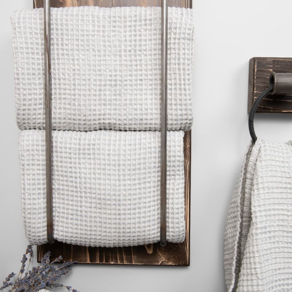 BINGO Handtuch bläulichgrau 4 linen cotton ice grey bath towel, big size