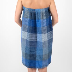 blue linen wrap towel bingo from backside.