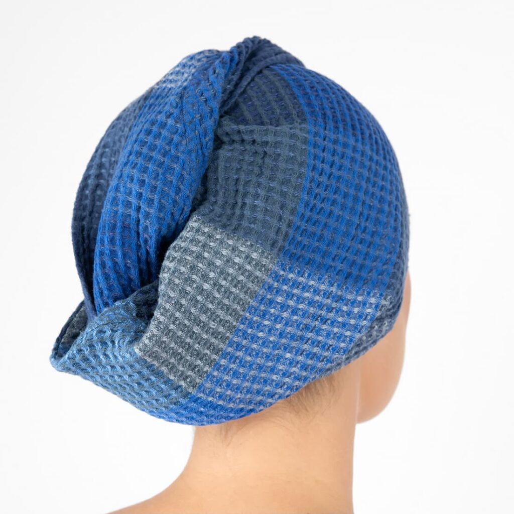 BINGO Turban blau kariert 2 blue linen hair wrap towel bingo, washed.
