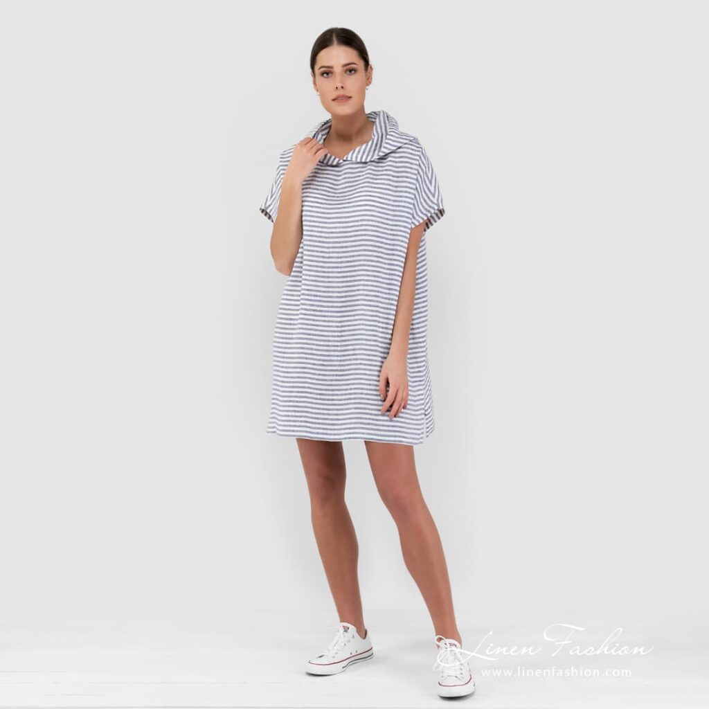 MIA Poncho blau 2 Beach poncho with white and navy stripes