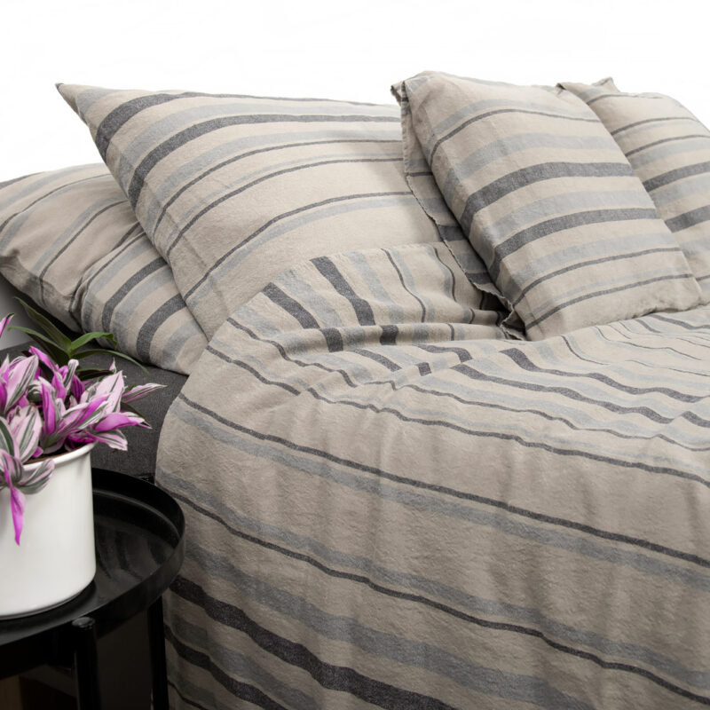 Owa duvet cover.