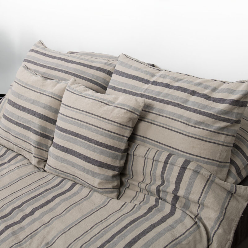 Owa pillow case.