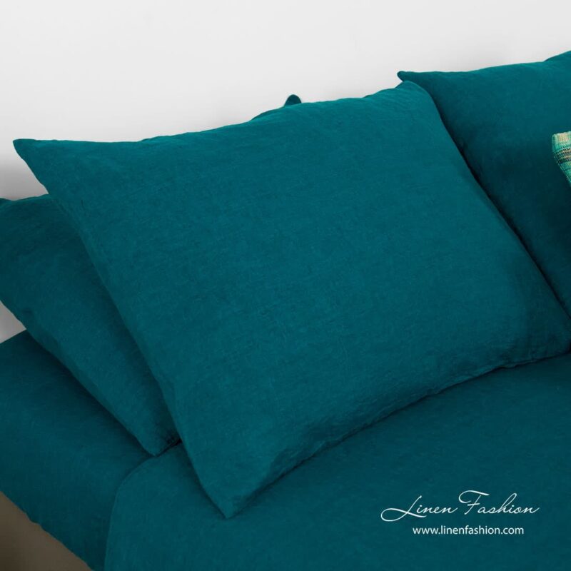 LIBELE pillow case.