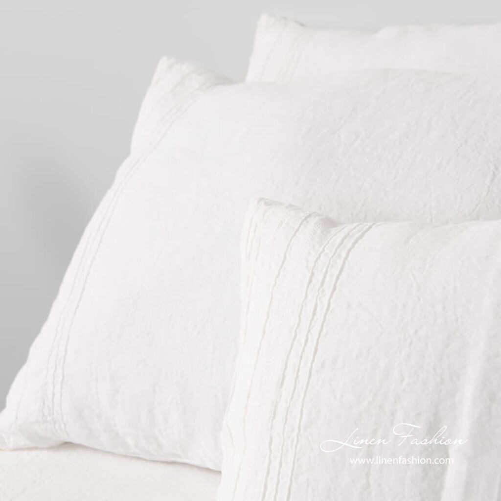 FLAMINGO Bettwäsche 7 White flamingo bed linen.