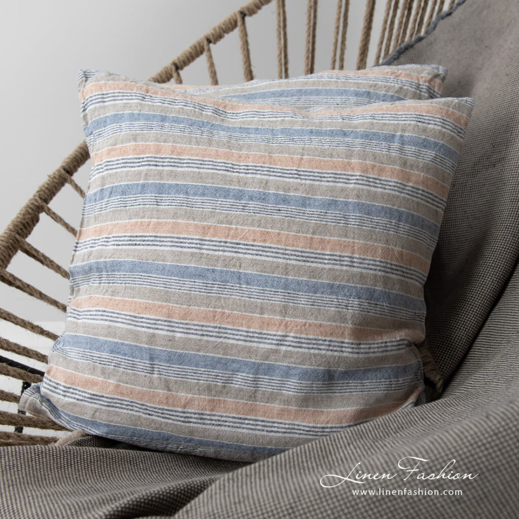 NILO Plaid grau 5 Linen cotton grey blanket with fringes with cushion cover from hawai collection.