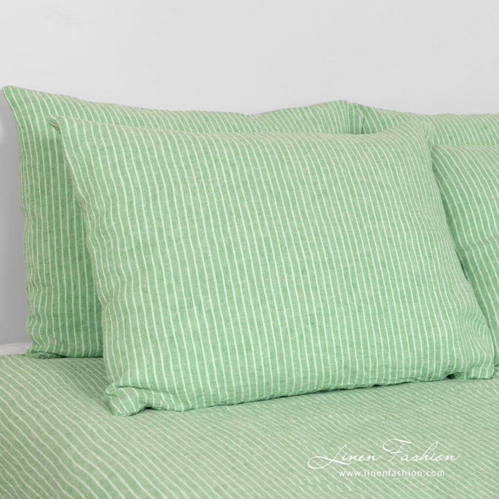 FROGA Rosa Bettwäsche 4 bedlinen green stripes with pillow cases in stripes.
