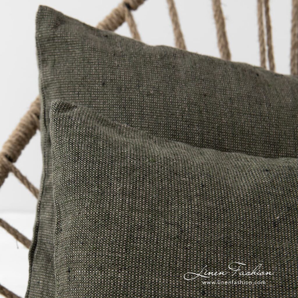 MOSSA Kissenhülle grünlichgrau 3 Green cushion covers Mossa in 100% linen, with zipper.