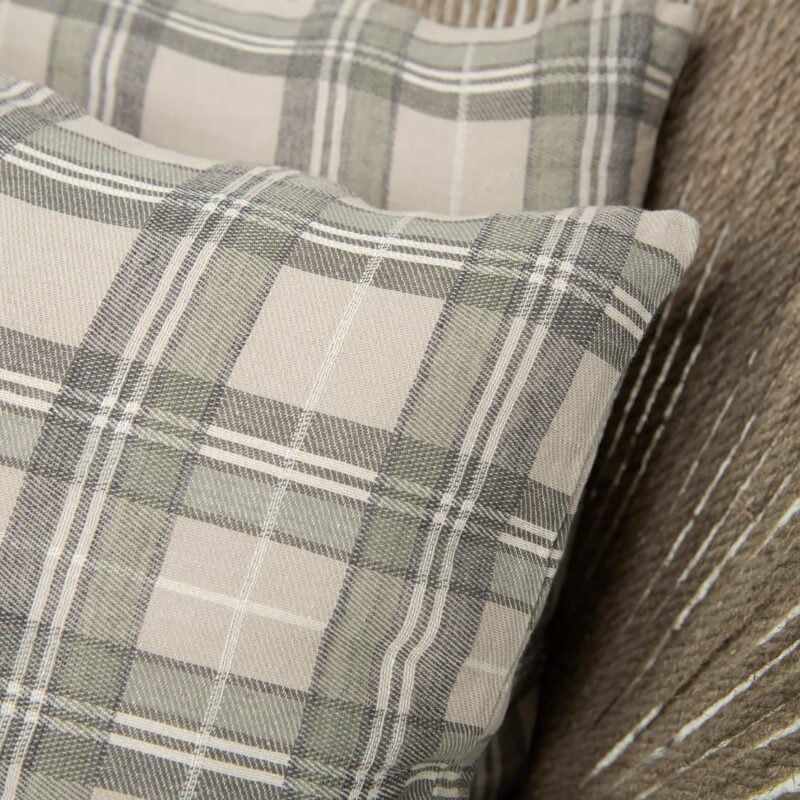 Beige linen checked cushion cover with zipper close up detail
