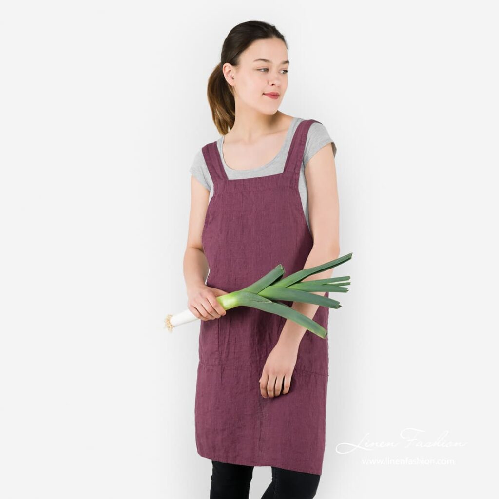 MEIDA Schürze beerenrot 2 100% linen apron in dark red, meida.