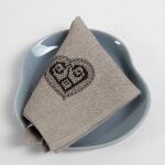 HARTY Serviette naturgrau braun bestickt