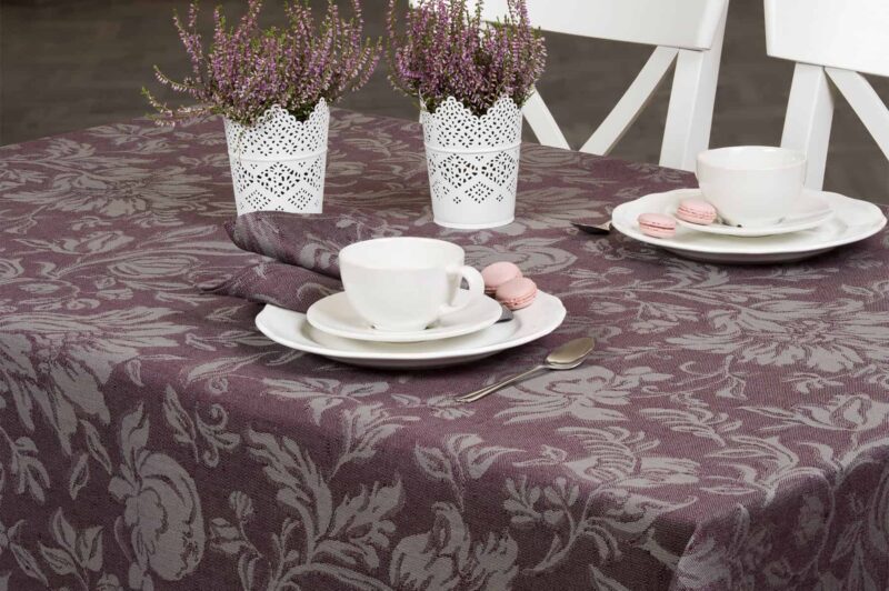 GARDA Tischdecke violett