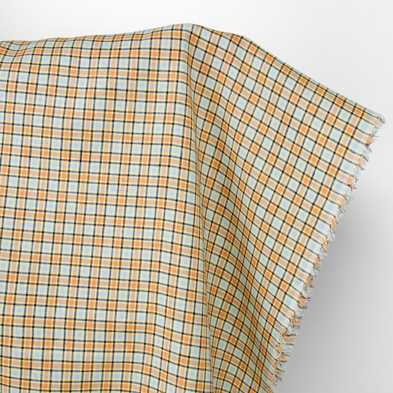 Leinenstoff mit orangefarbenen und hellblauen Karos