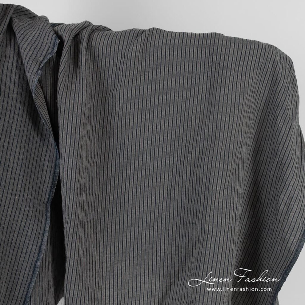 Linen jacquard fabric in black stripes