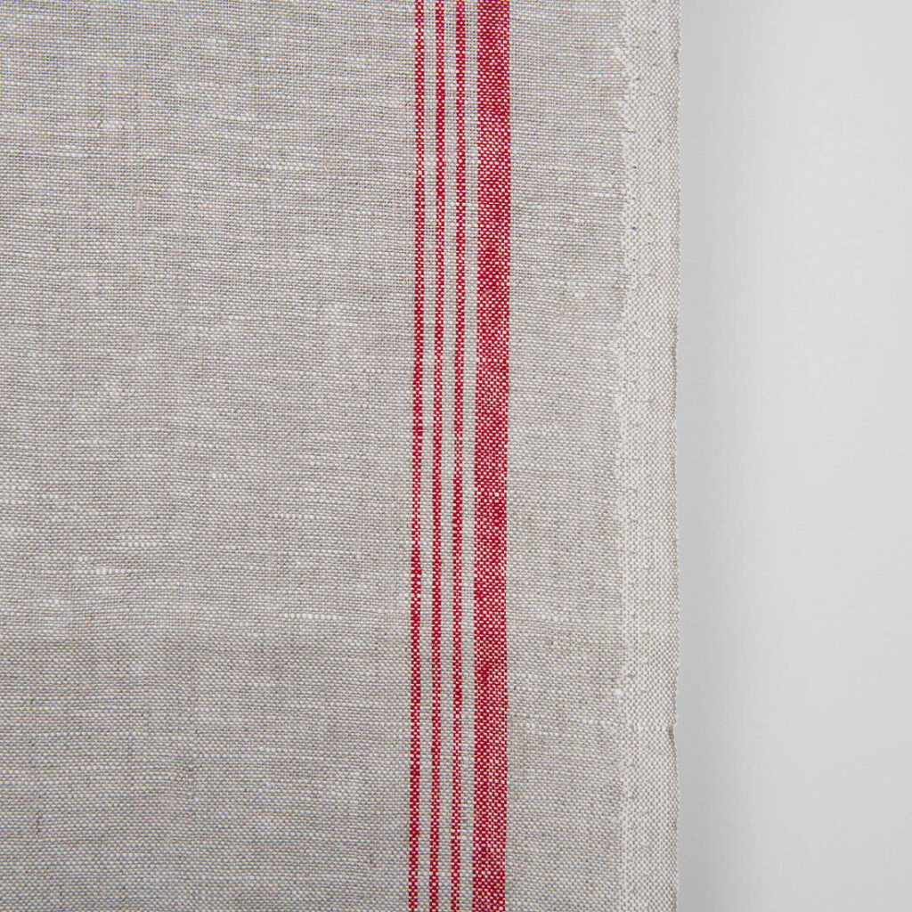 Leinen-Küchentücherstoff hellgrau mit roten Streifen 2 Narrow linen towel fabric in beige, with red stripes on one edge