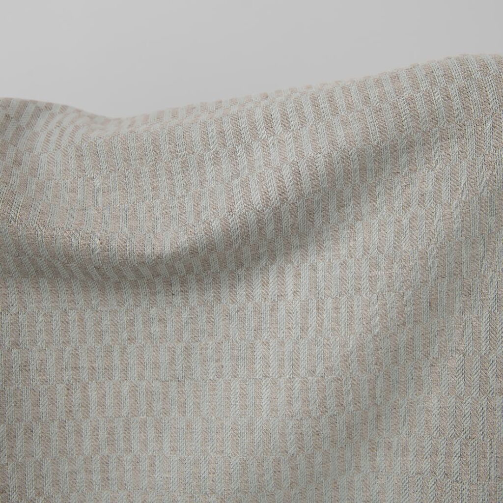 Halbleinen naturgrau-grünlich gestreift 2 Blue and grey patterned linen cotton fabric close up detail