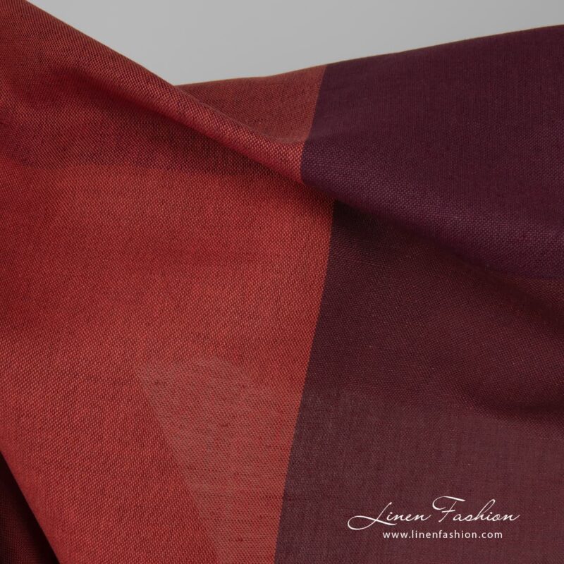 Linen cotton fabric in red checks.