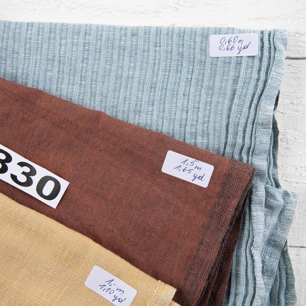 Stoffset Nr. 830 4 Linen-Cotton Fabric Cuts, Set No. 830