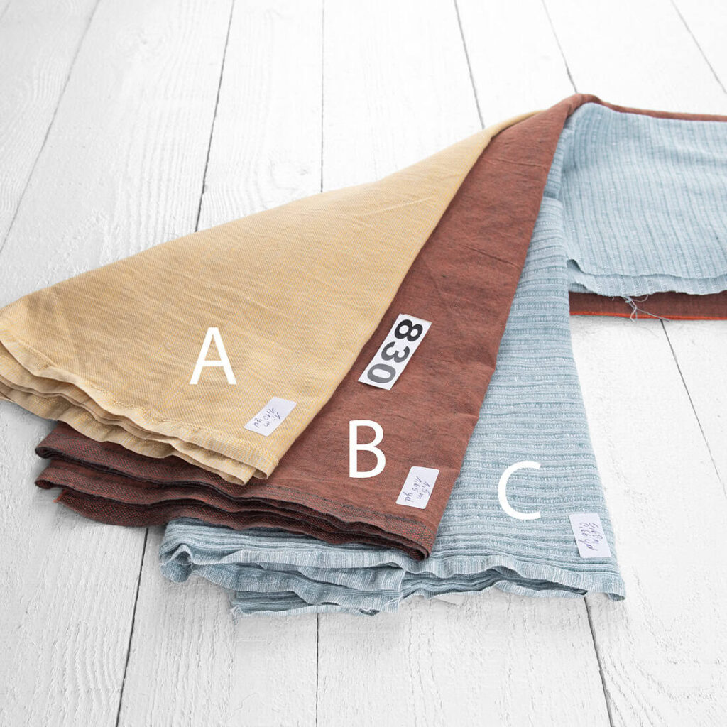 Stoffset Nr. 830 5 Linen-Cotton Fabric Cuts, Set No. 830