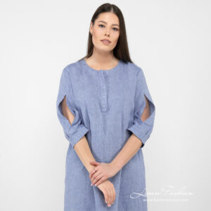 ADELAIDE Kleid himmelblau 17 light blue linen dress with open sleeves.