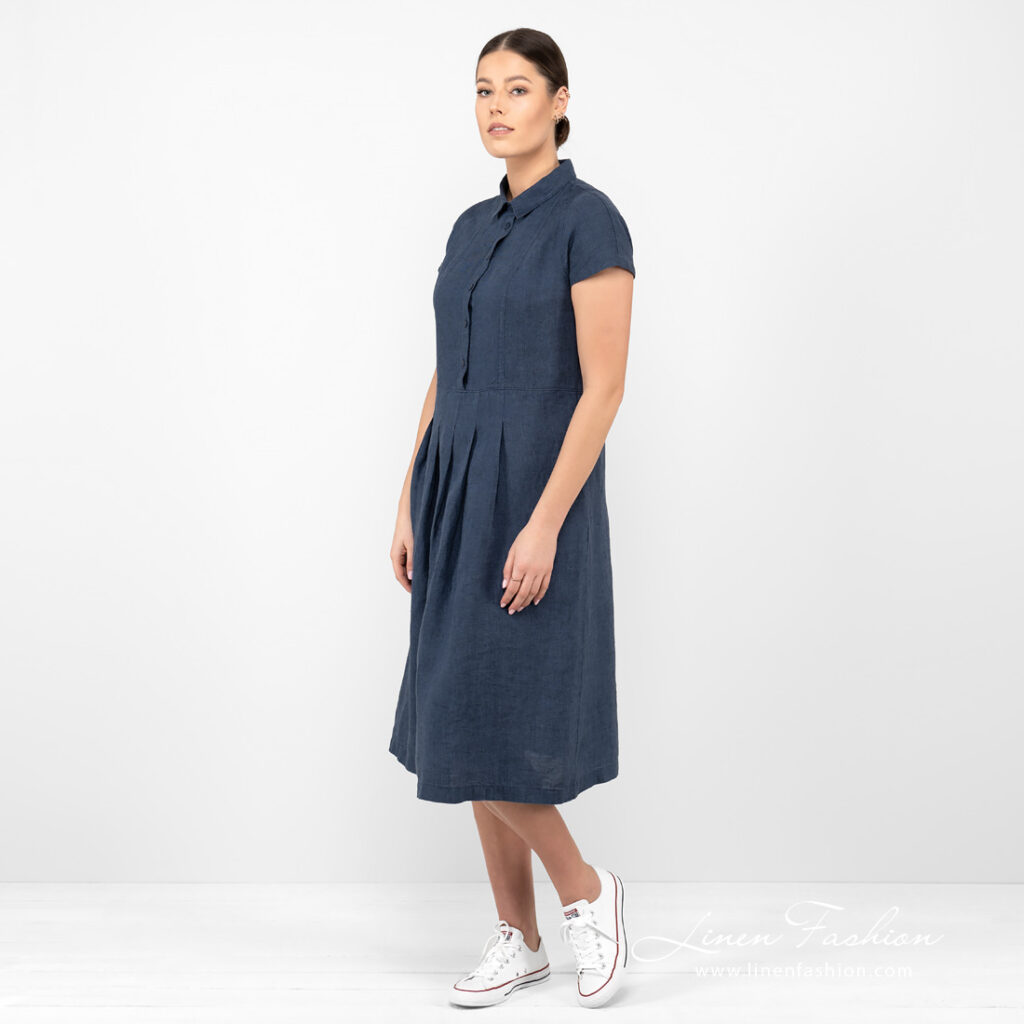 NICOLE Kleid dunkelblau 2 long linen dark blue dres from side.