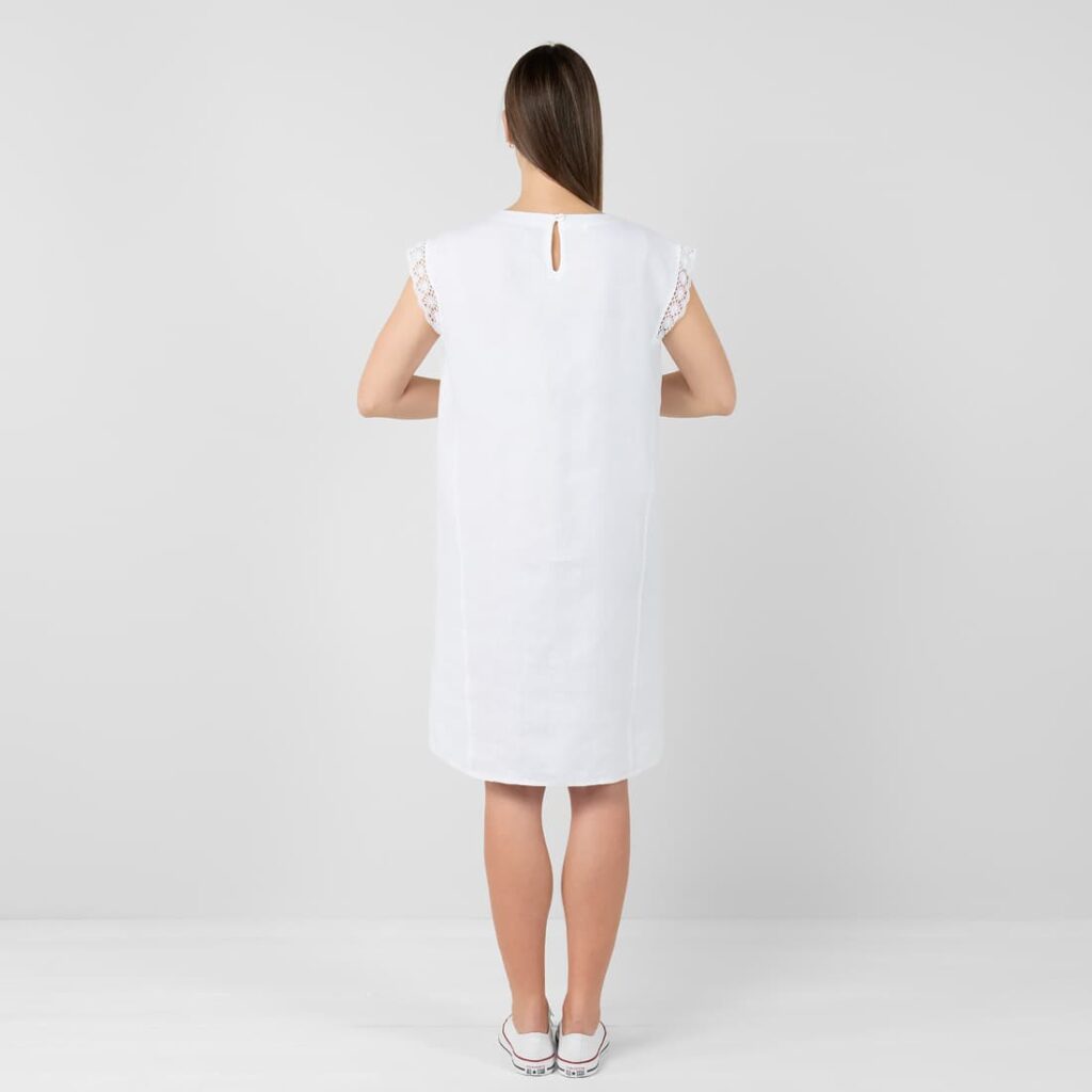 MILDA Kleid schneeweiß 6 White knee length linen dress, button closure on back