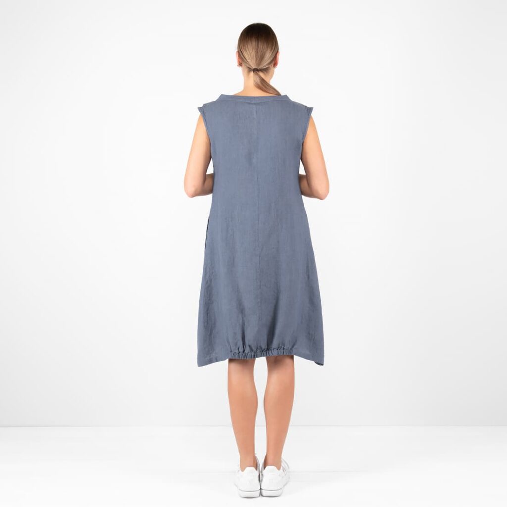 VIKI Kleid blaugrau 6 jeans blue linen dress from backside