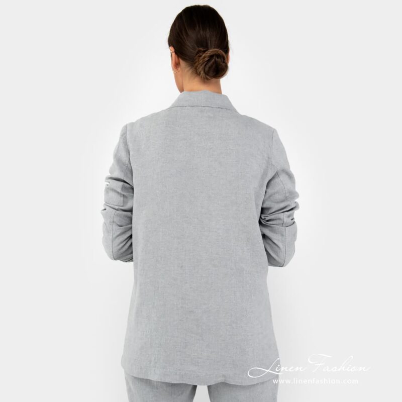 Grey jacket of 100% linen fabric.