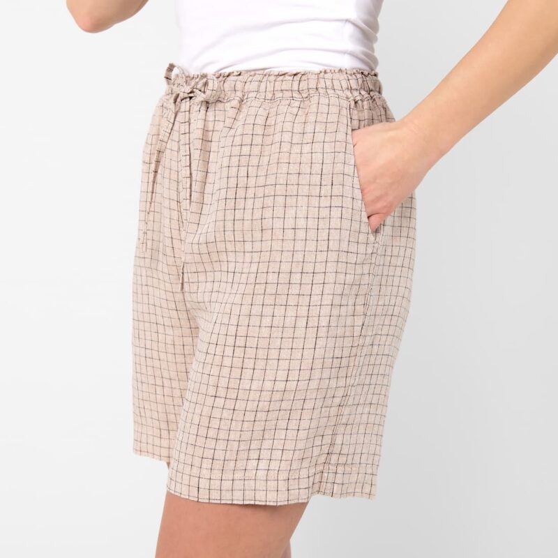 Linen brownish checked shorts, with pockets