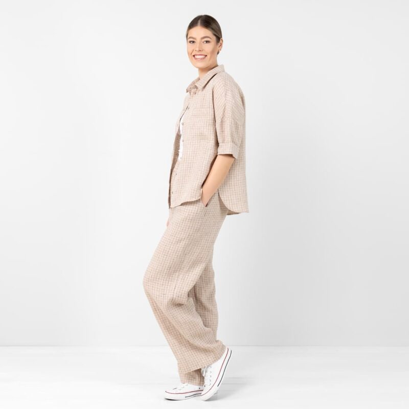 Checked linen brownish pants, latte colour