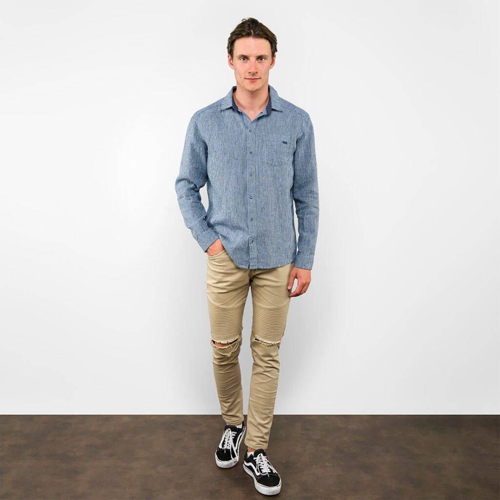 LONGO Hemd blau 2 Checked blue linen men's shirt, full view