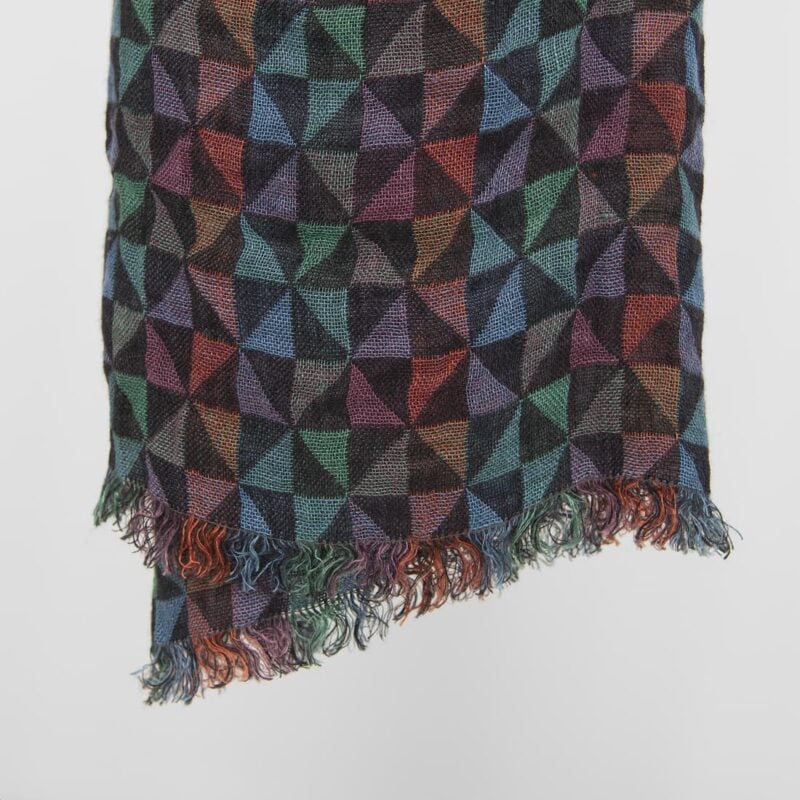 Multicolour linen shawl with fringe on ends