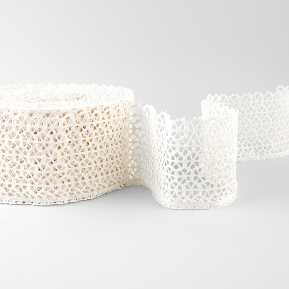 Linen lace off-white No. 73