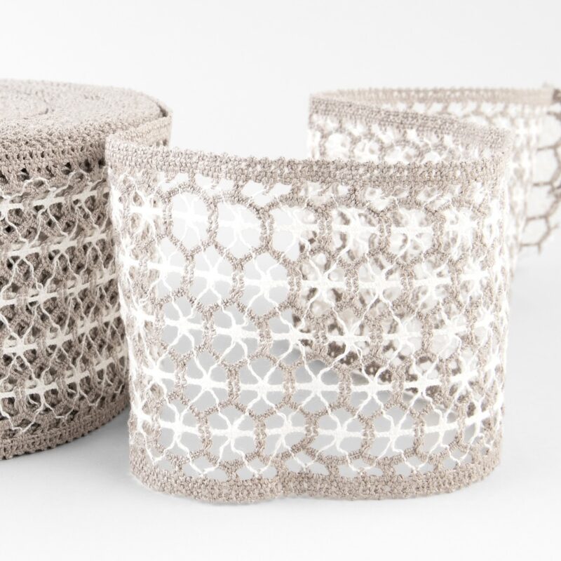 Linen lace white and natural No. 74, 9cm width